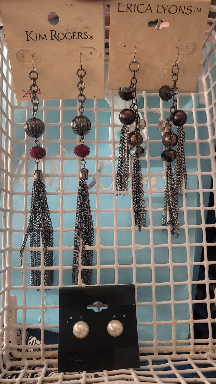 Kim Rogers Black Chain Tassel Earrings with Maroon Beadsw/free Large White Pearl